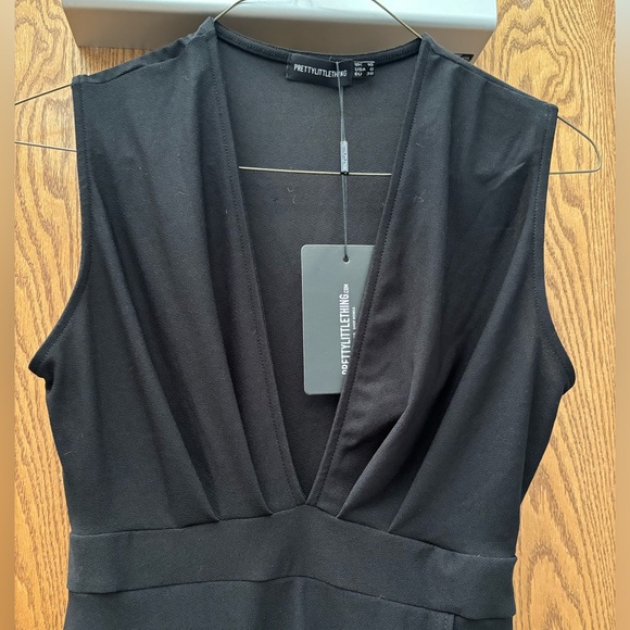 NWT—Little black dress with a V-neck by Pretty Little Thing! Size 6 - Picture 2 of 5
